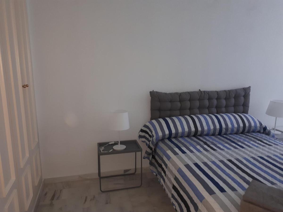 Apartment In Costa Del Sol With Large Terrace For 9 People Rincón de la Victoria Esterno foto